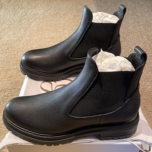 M.Gemi Black Leather Noemi Chelsea Boots Sz 40